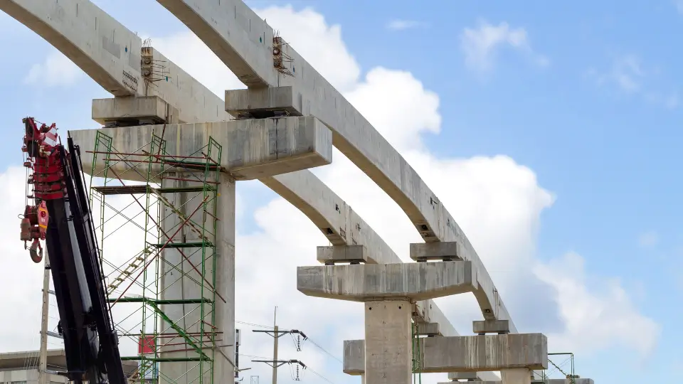 Investimentos em Infraestrutura e Desenvolvimento Econômico